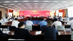 5月24日，甘肅建投黨委召開中心組學(xué)習(xí)會(huì)議。會(huì)議組織學(xué)習(xí)習(xí)近平總書記在慶祝中國(guó)共產(chǎn)主義青年團(tuán)成立100周年大會(huì)上的講話精神，和在中央政治局第三十八次集體學(xué)習(xí)時(shí)的講話精神，中央政治局常委會(huì)5月5日會(huì)議精